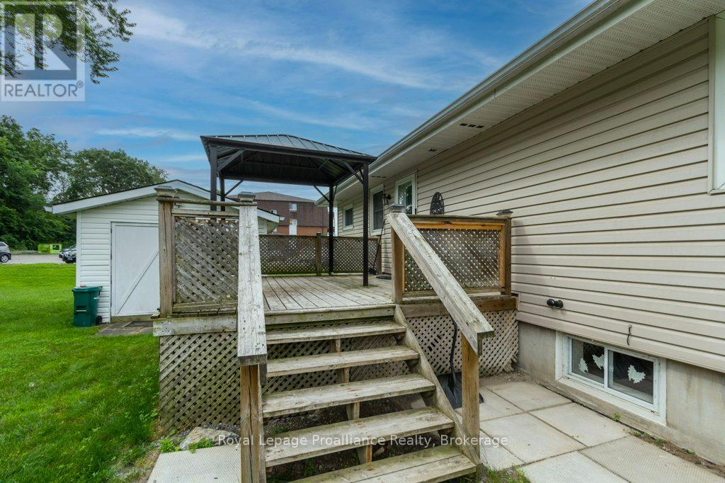 395 SIDNEY STREET - 27