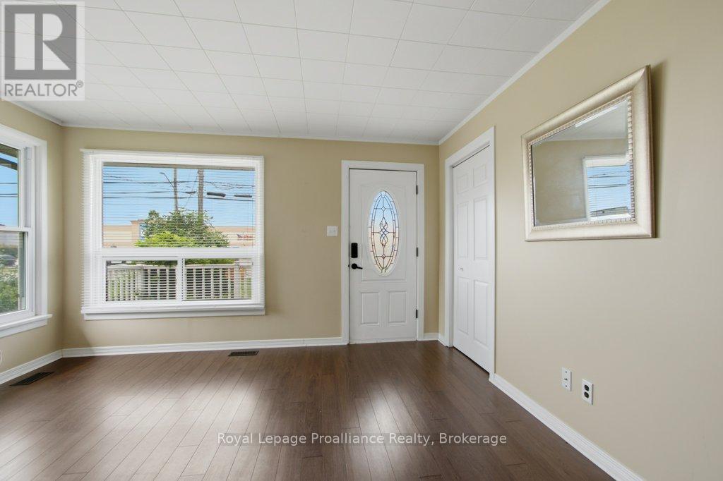 395 SIDNEY STREET - 4