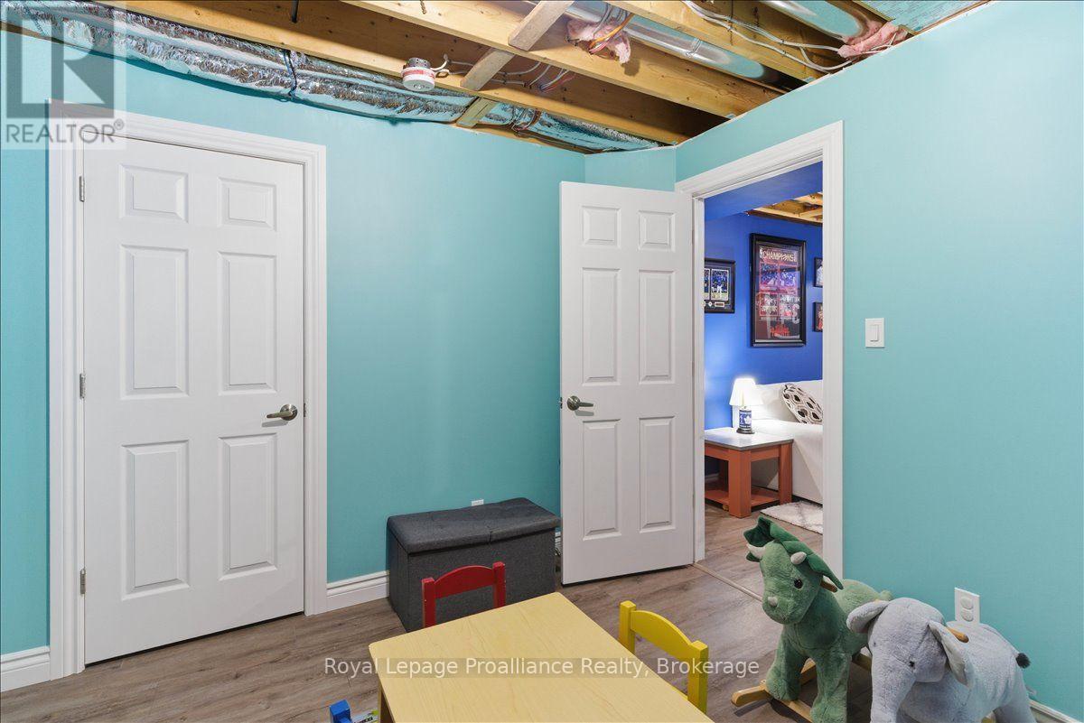 31 DEWAL PLACE - 43