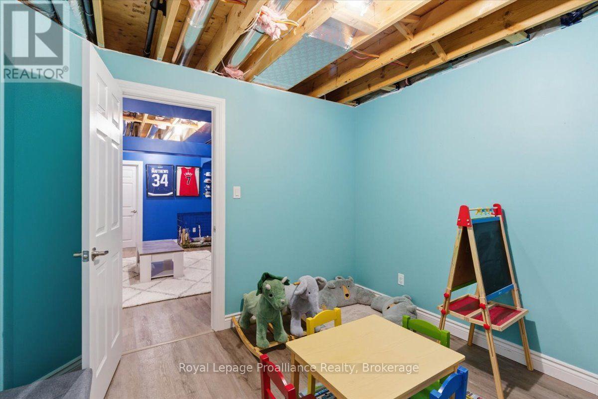 31 DEWAL PLACE - 44