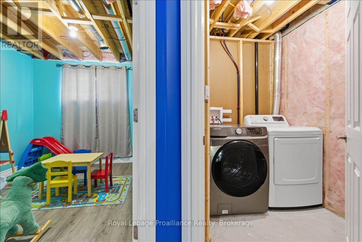 31 DEWAL PLACE - 45