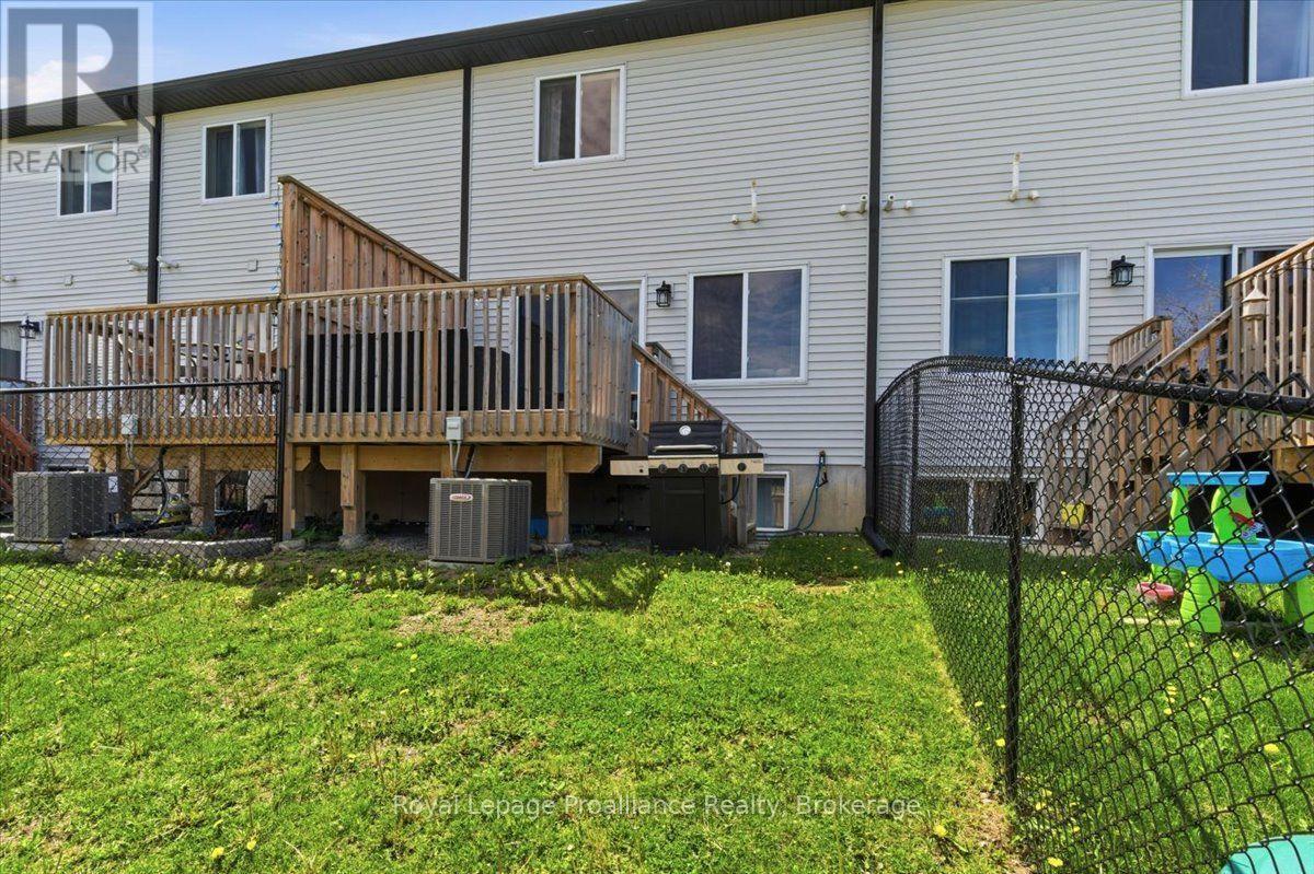 31 DEWAL PLACE - 48