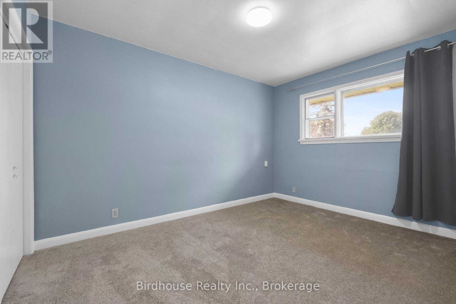 168 ADELAIDE STREET N - 24