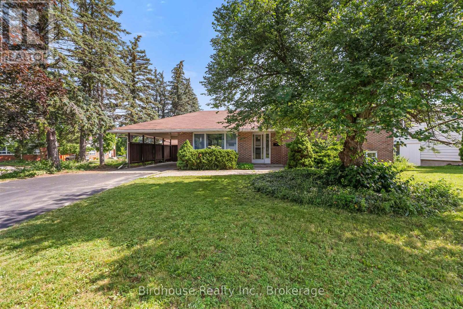 168 ADELAIDE STREET N - 4