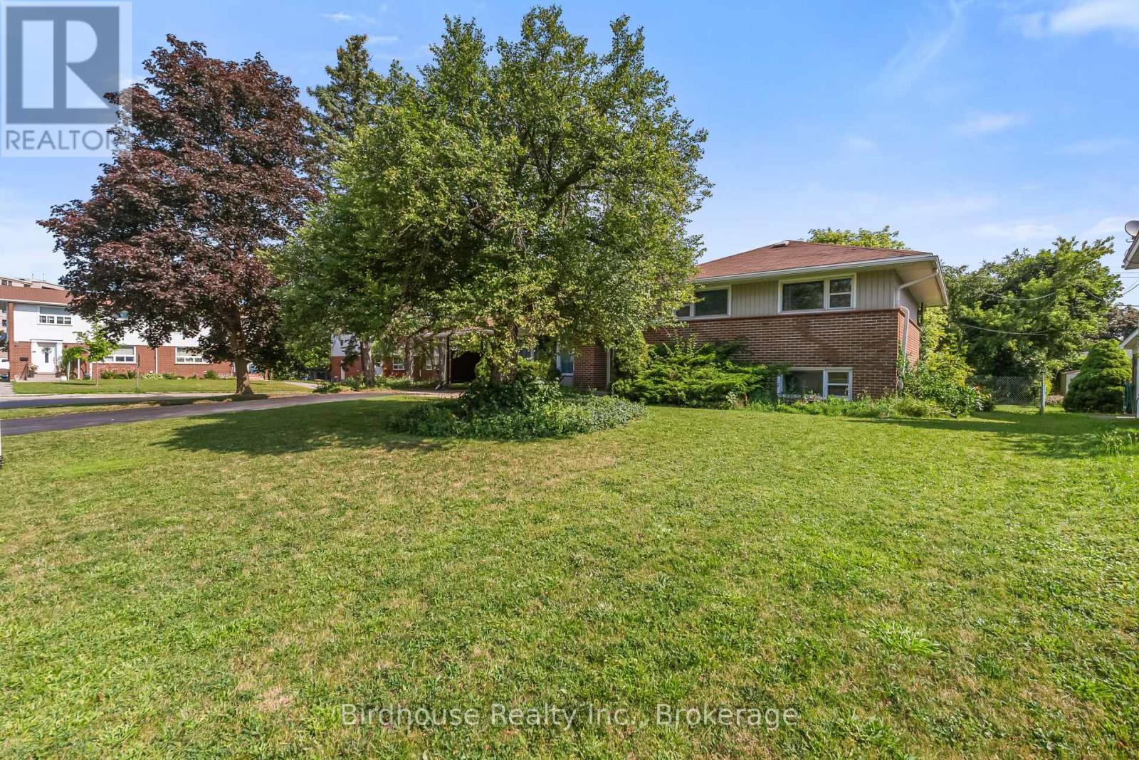 168 ADELAIDE STREET N - 5