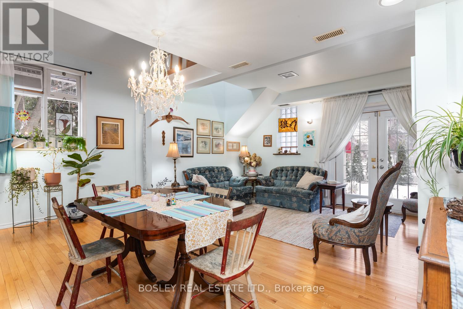 131 KING STREET E - 8