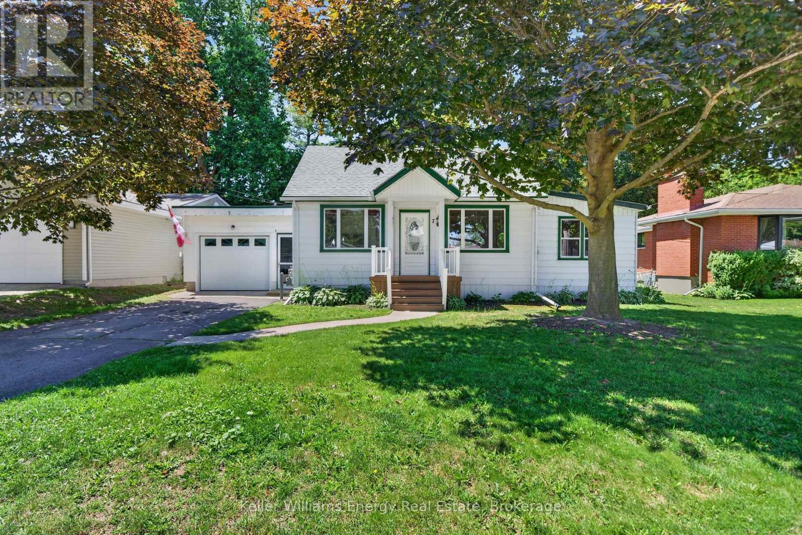 7 MAPLE AVENUE - 1