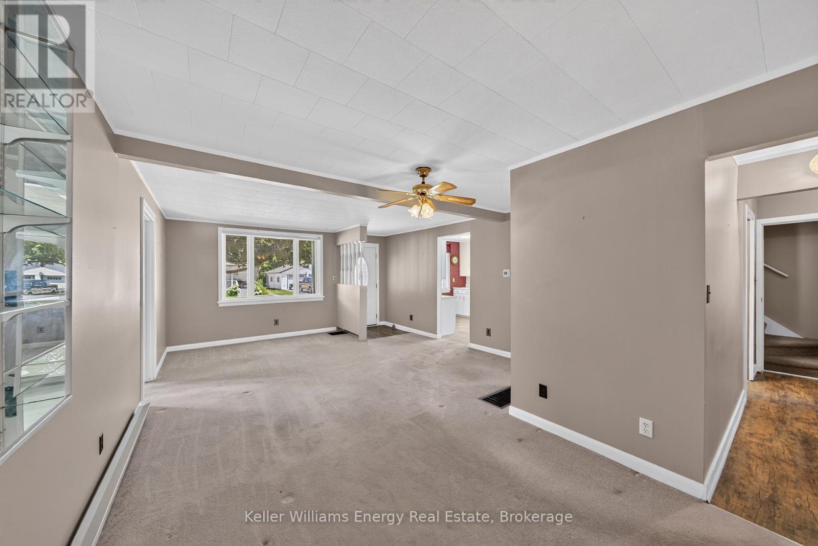 7 MAPLE AVENUE - 15