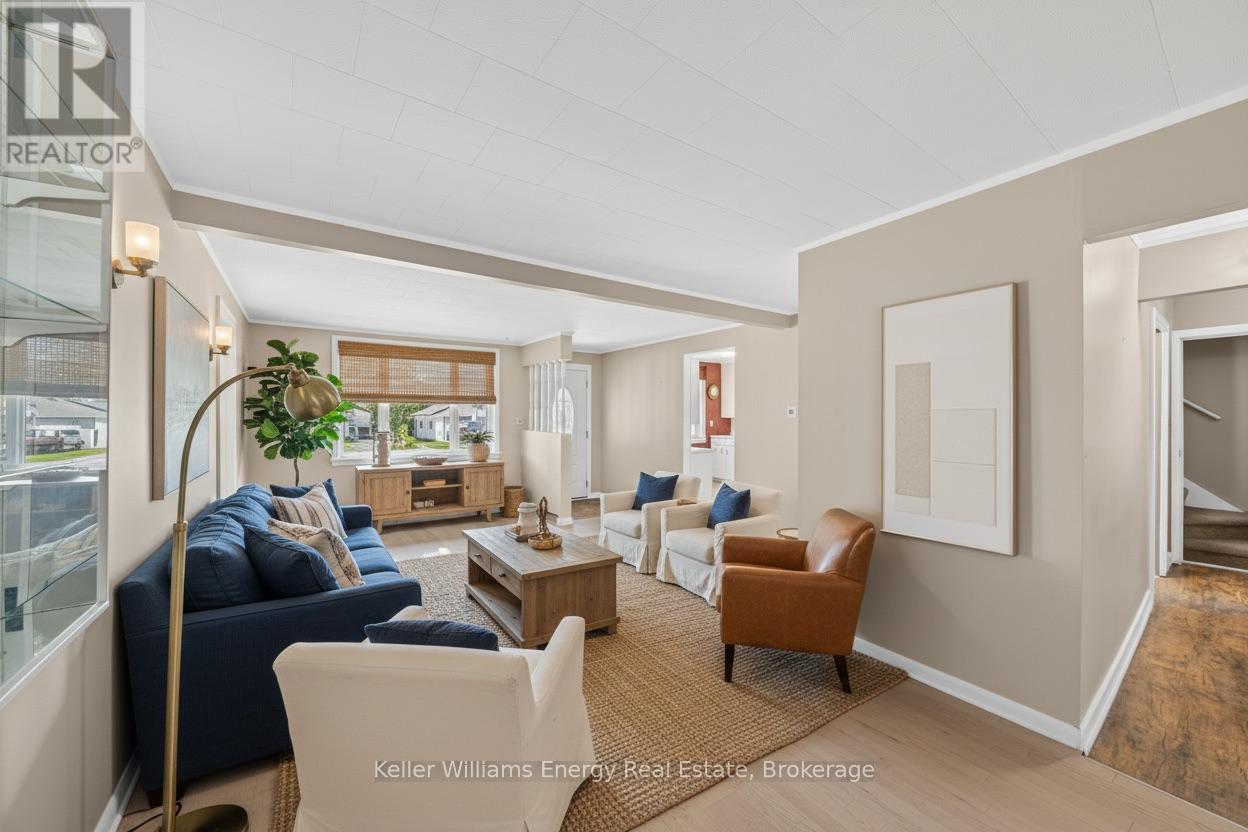 7 MAPLE AVENUE - 16