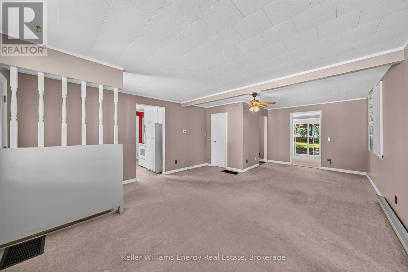 7 MAPLE AVENUE - 17