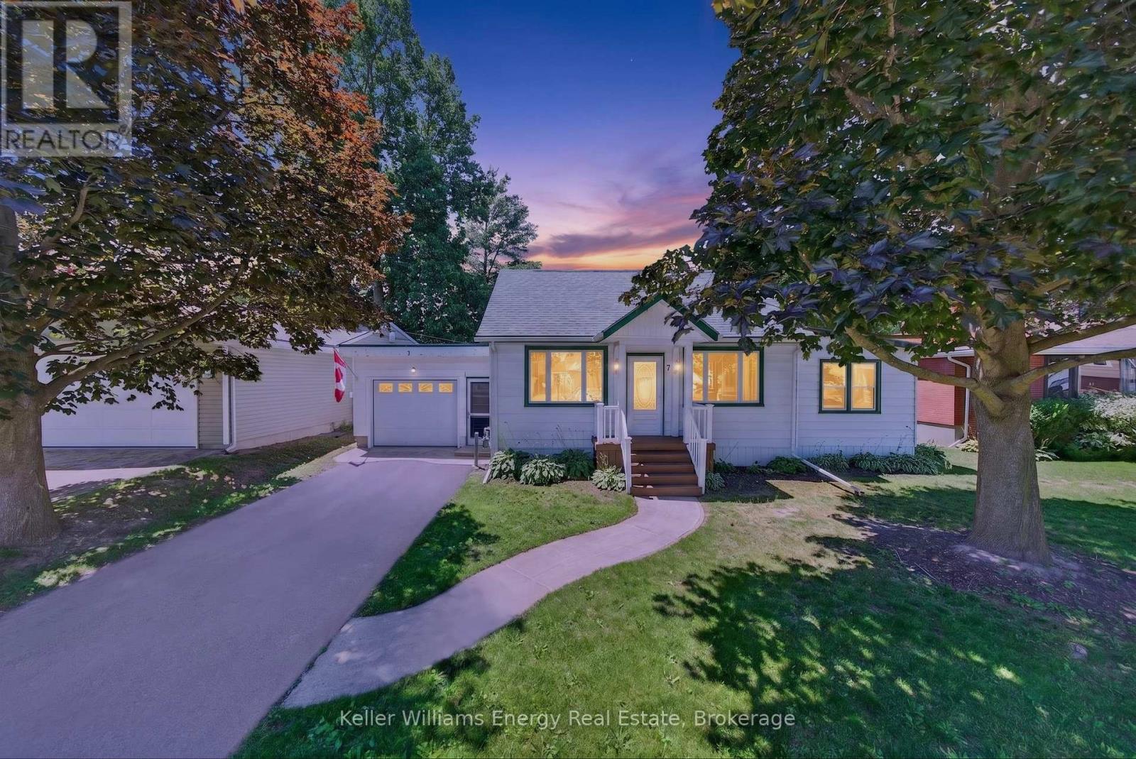 7 MAPLE AVENUE - 2