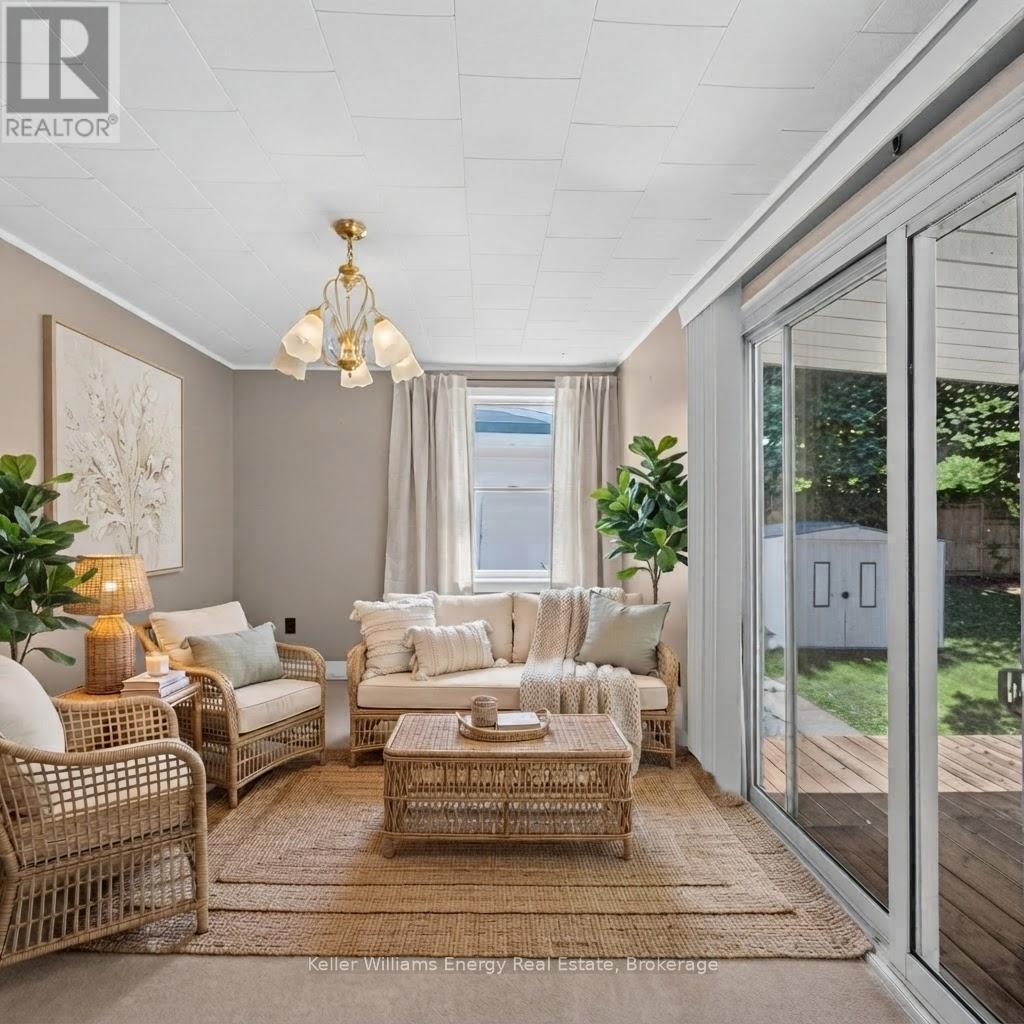 7 MAPLE AVENUE - 32