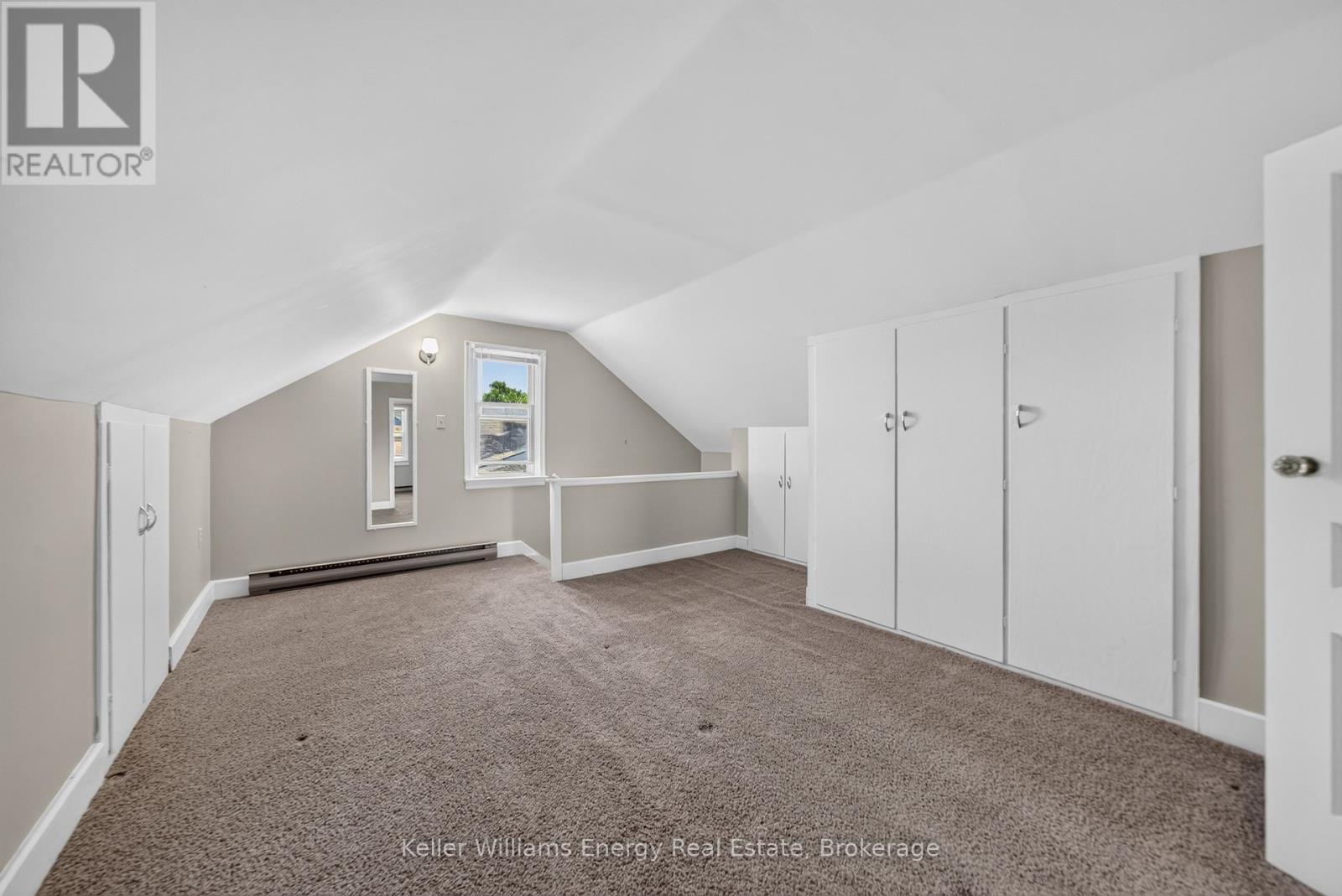7 MAPLE AVENUE - 38