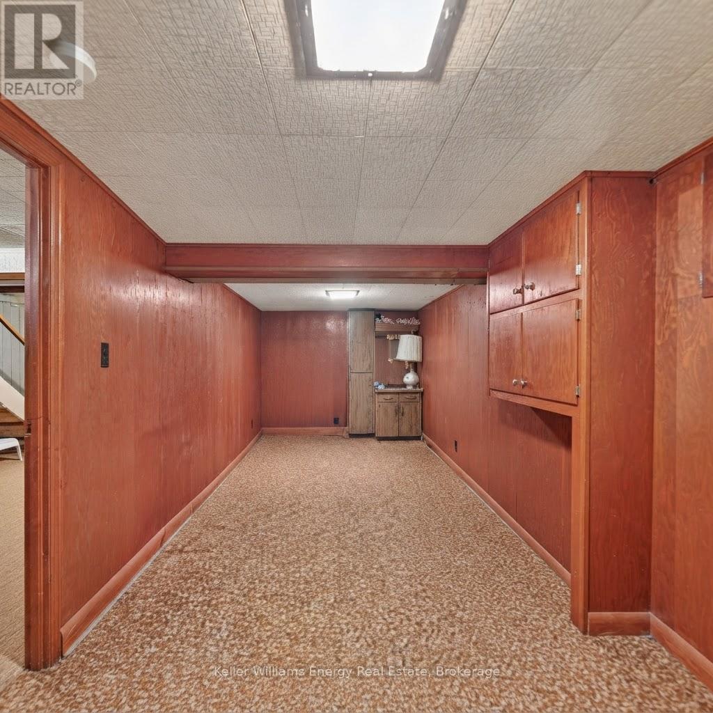 7 MAPLE AVENUE - 42