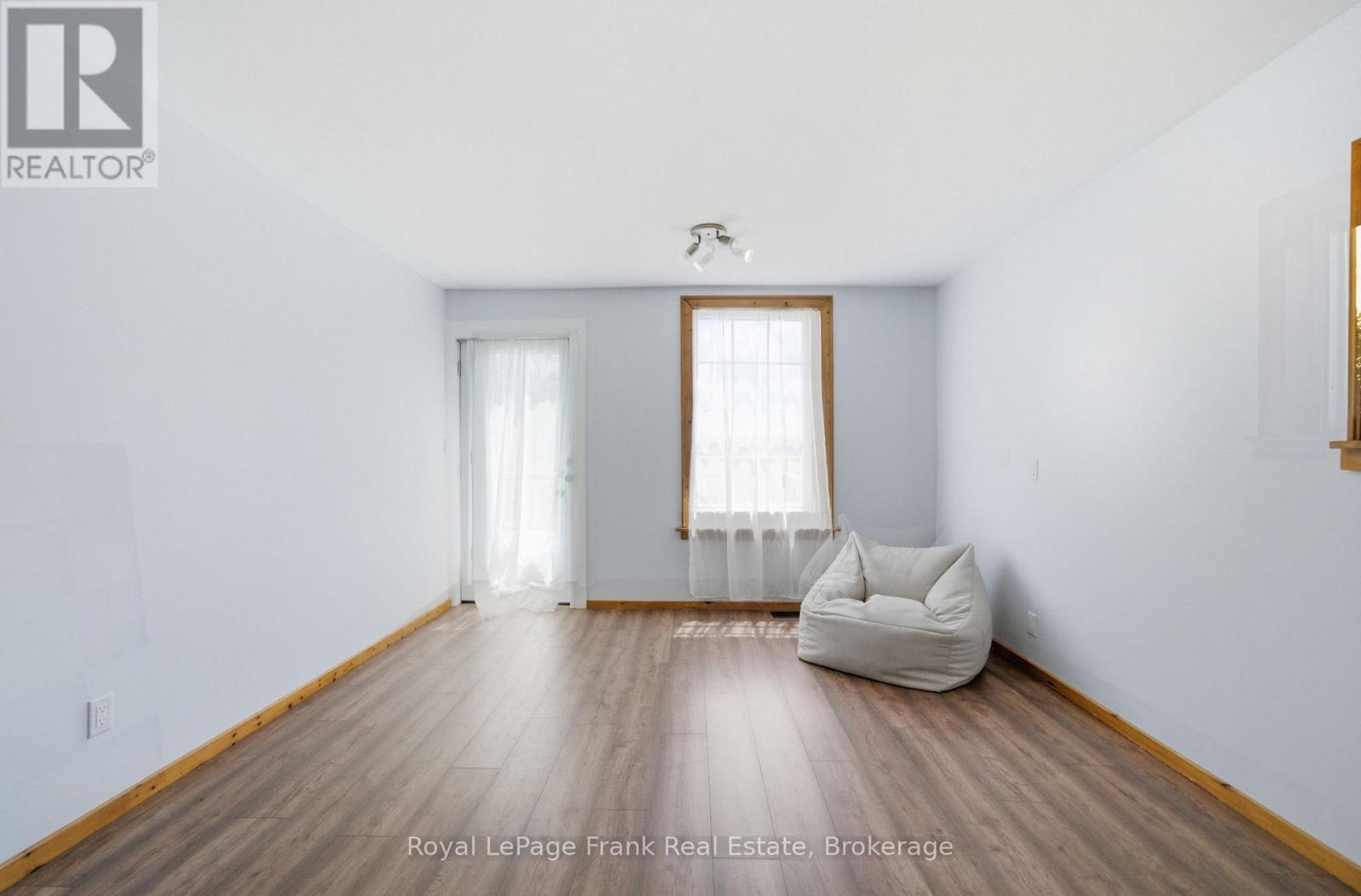 220 LINDEN VALLEY ROAD - 14