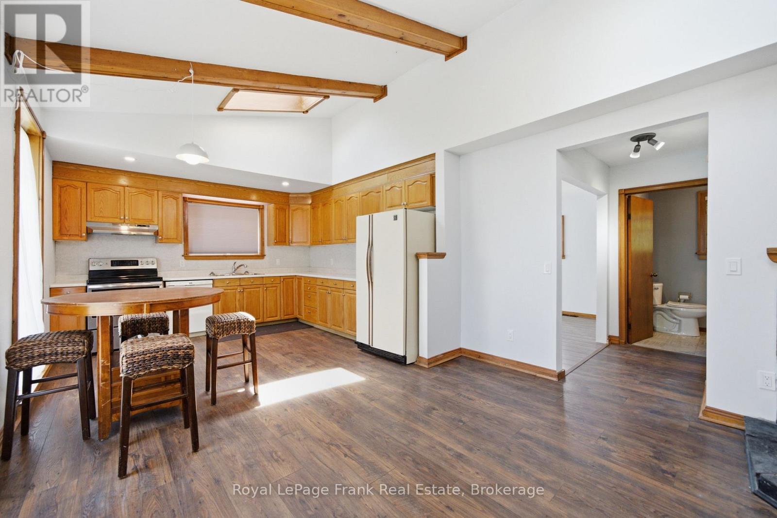 220 LINDEN VALLEY ROAD - 16