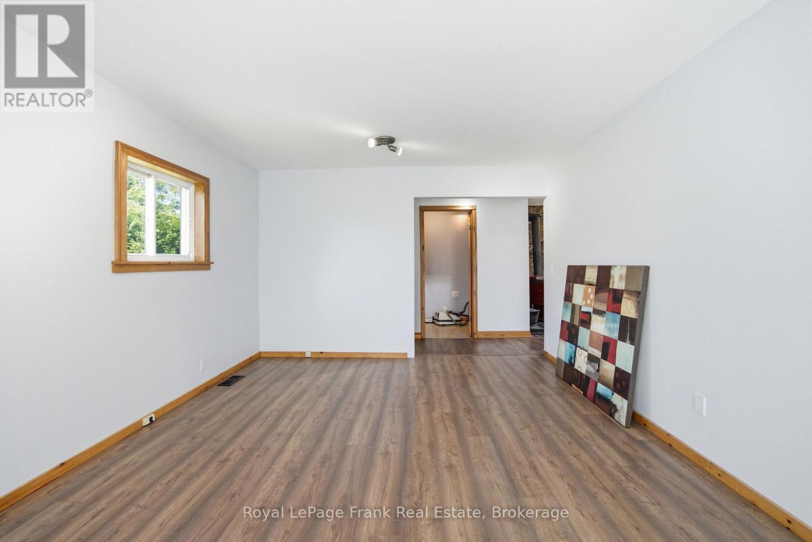 220 LINDEN VALLEY ROAD - 17