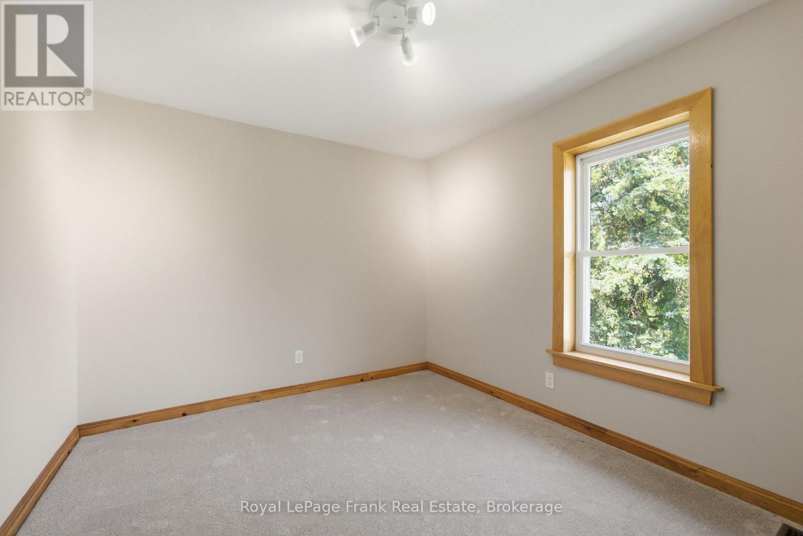 220 LINDEN VALLEY ROAD - 18