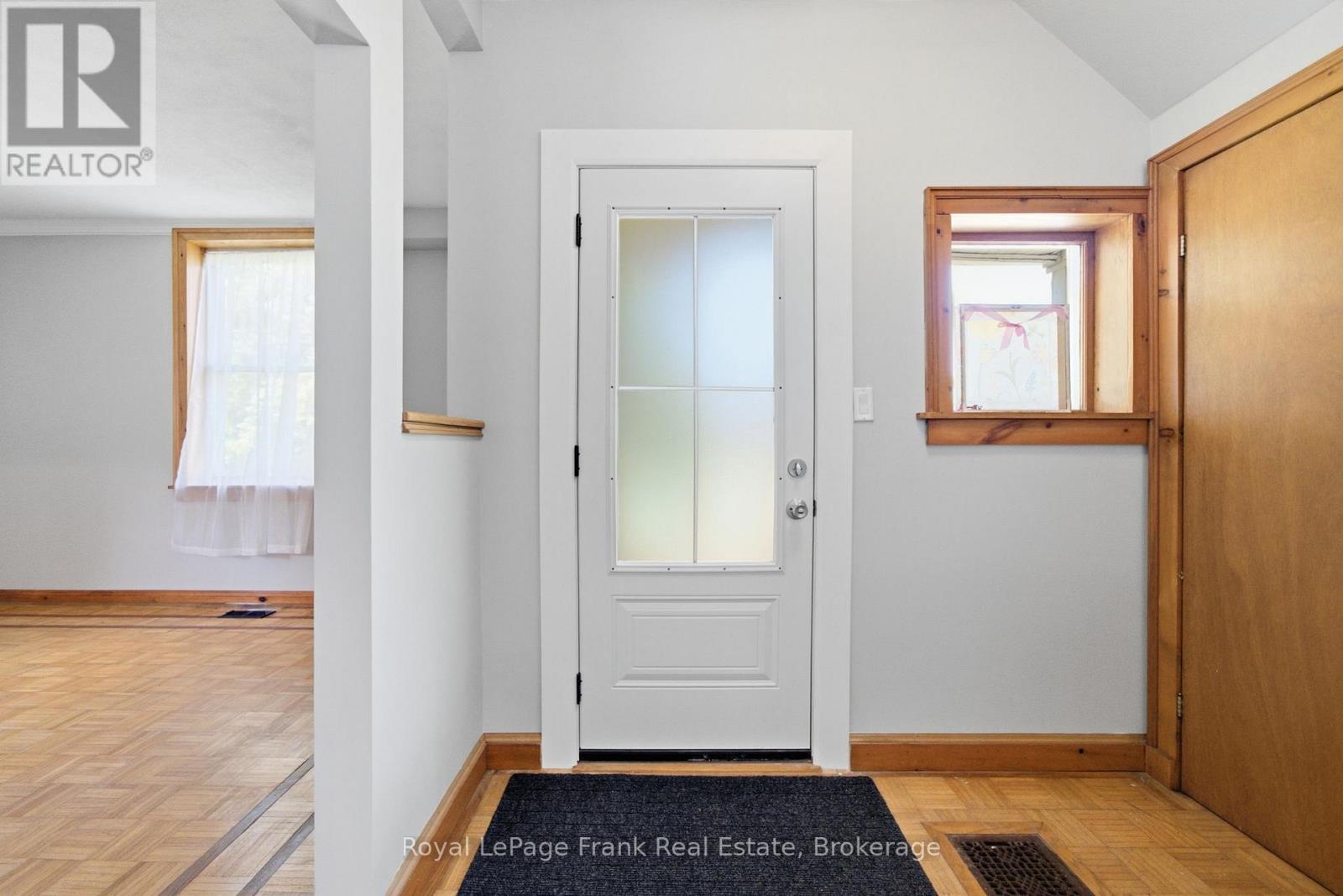 220 LINDEN VALLEY ROAD - 3