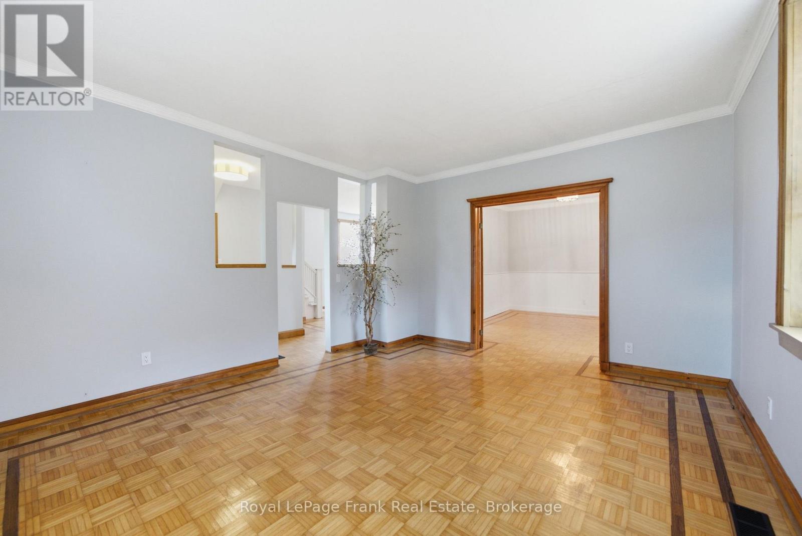 220 LINDEN VALLEY ROAD - 6