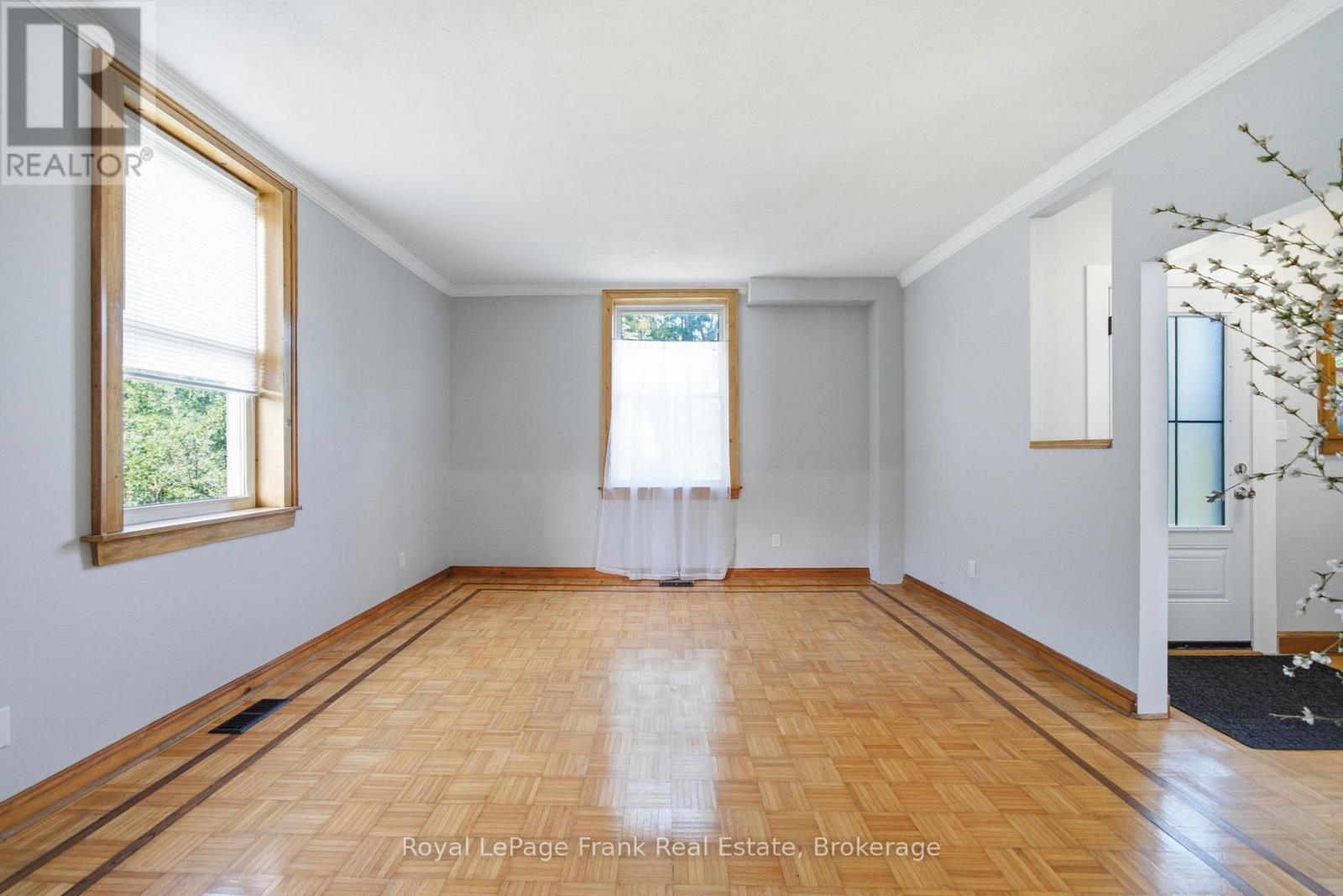 220 LINDEN VALLEY ROAD - 7