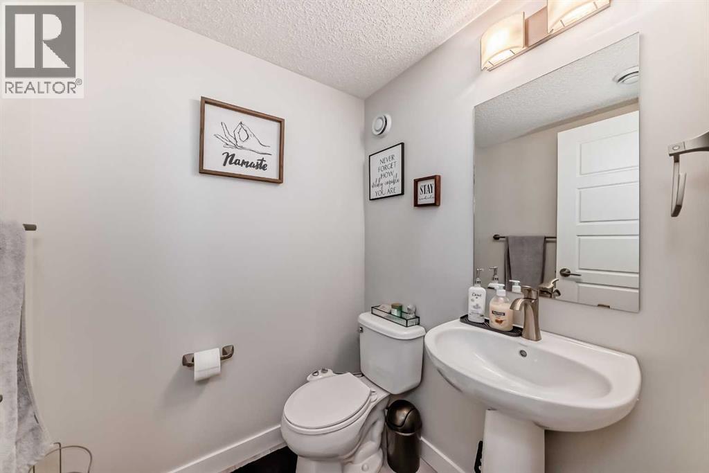 107 Lucas Boulevard NW - 13