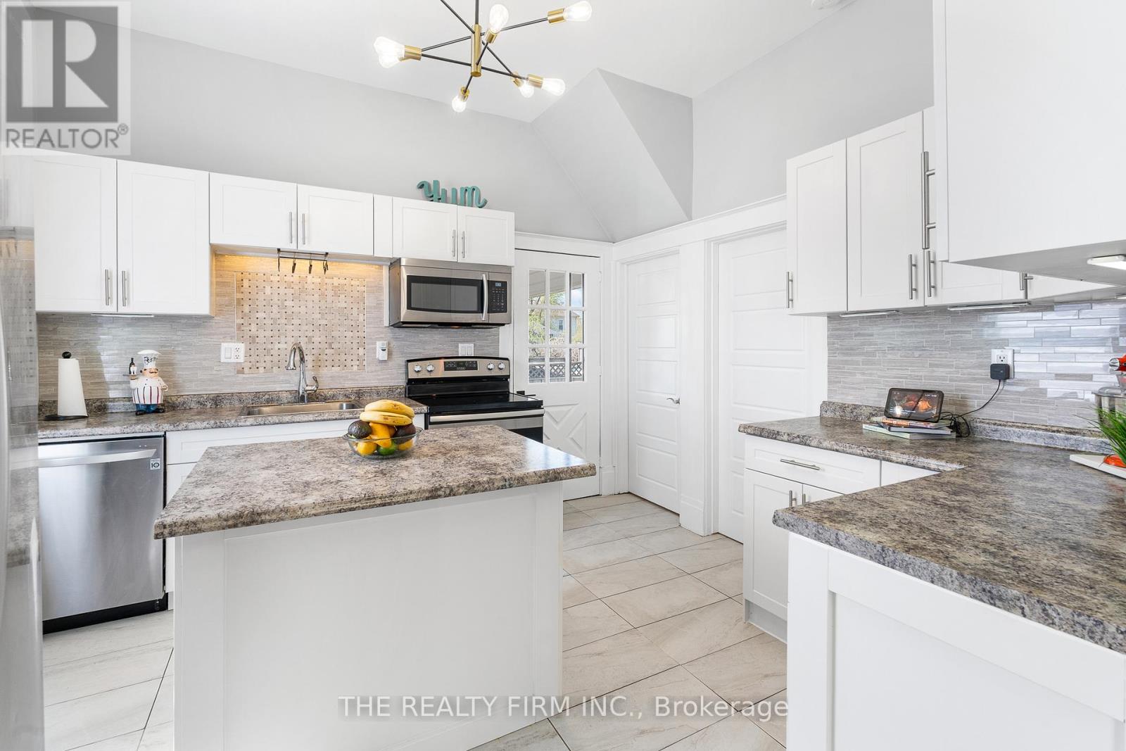 31 FIFTH AVENUE - 10