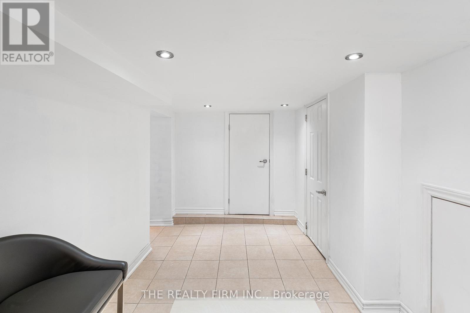 31 FIFTH AVENUE - 26
