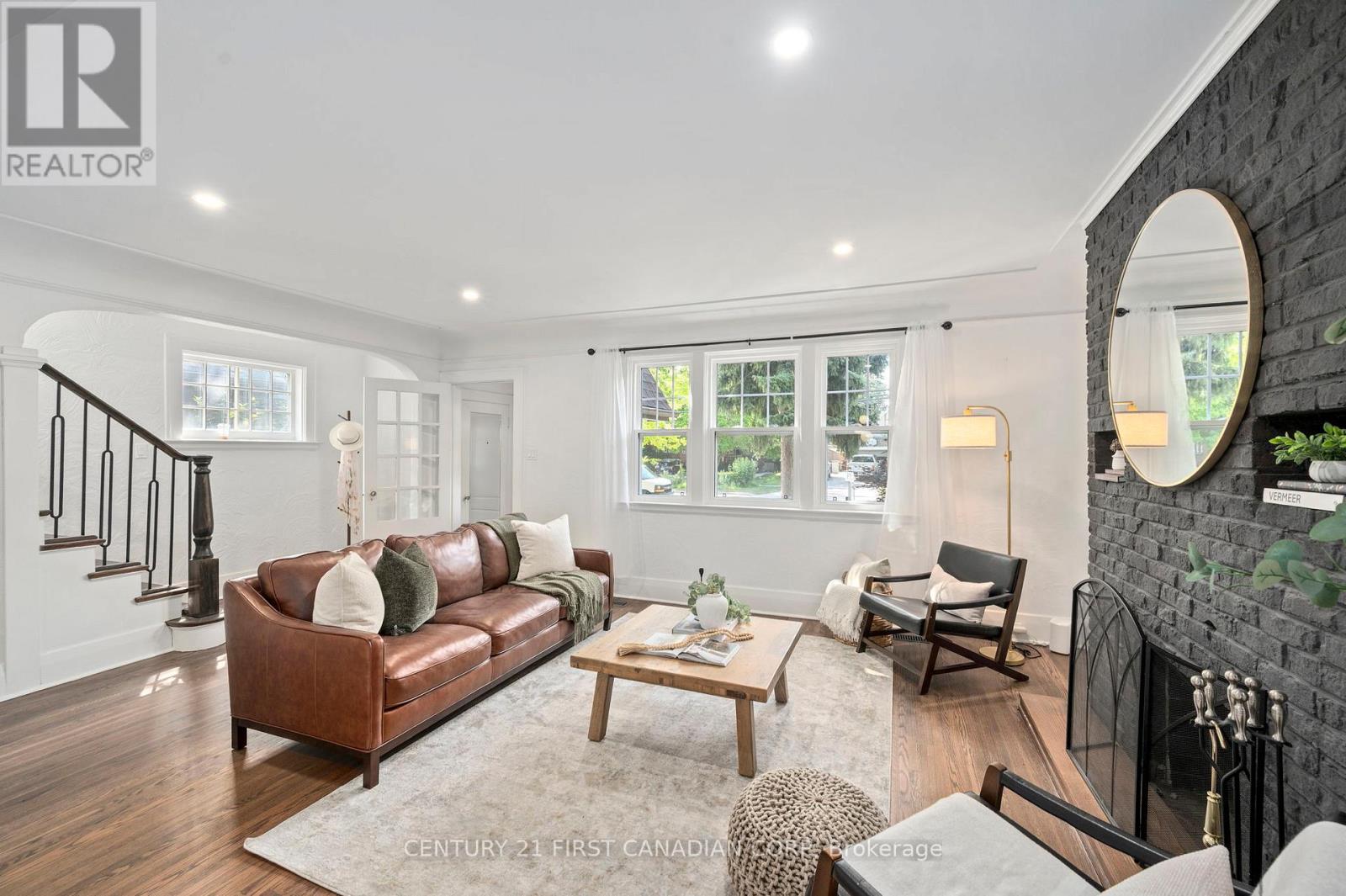 398 VICTORIA STREET - Image 10