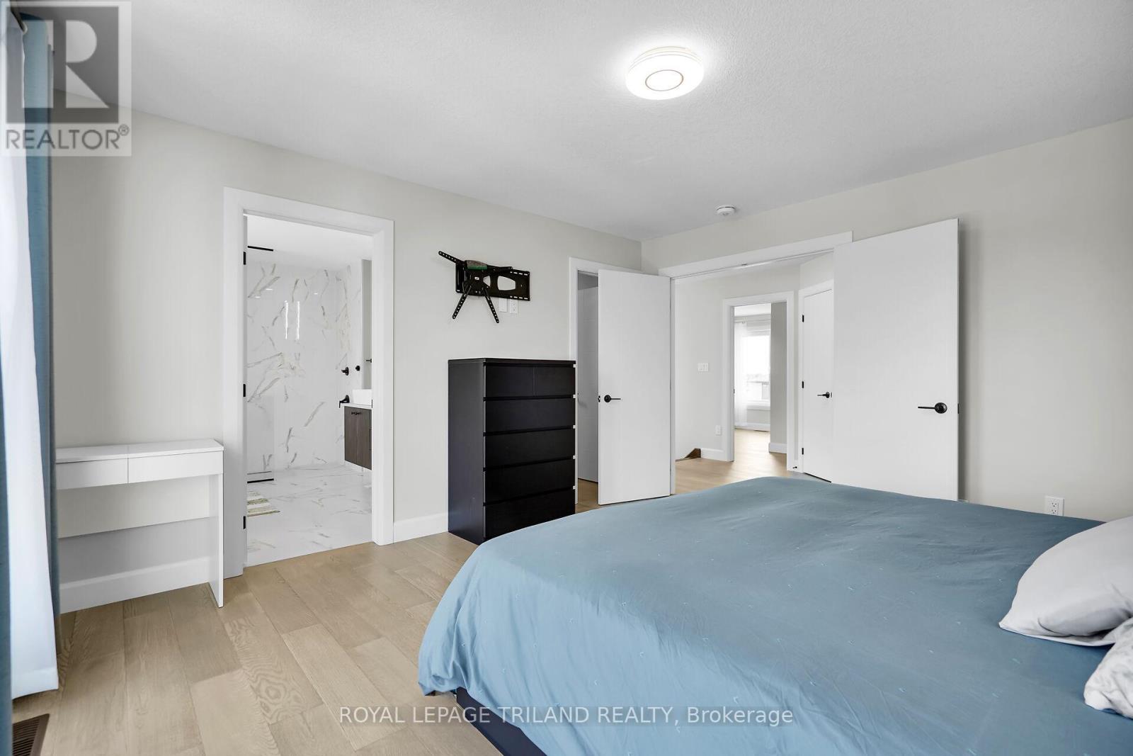 62 CRESTVIEW DRIVE - 21