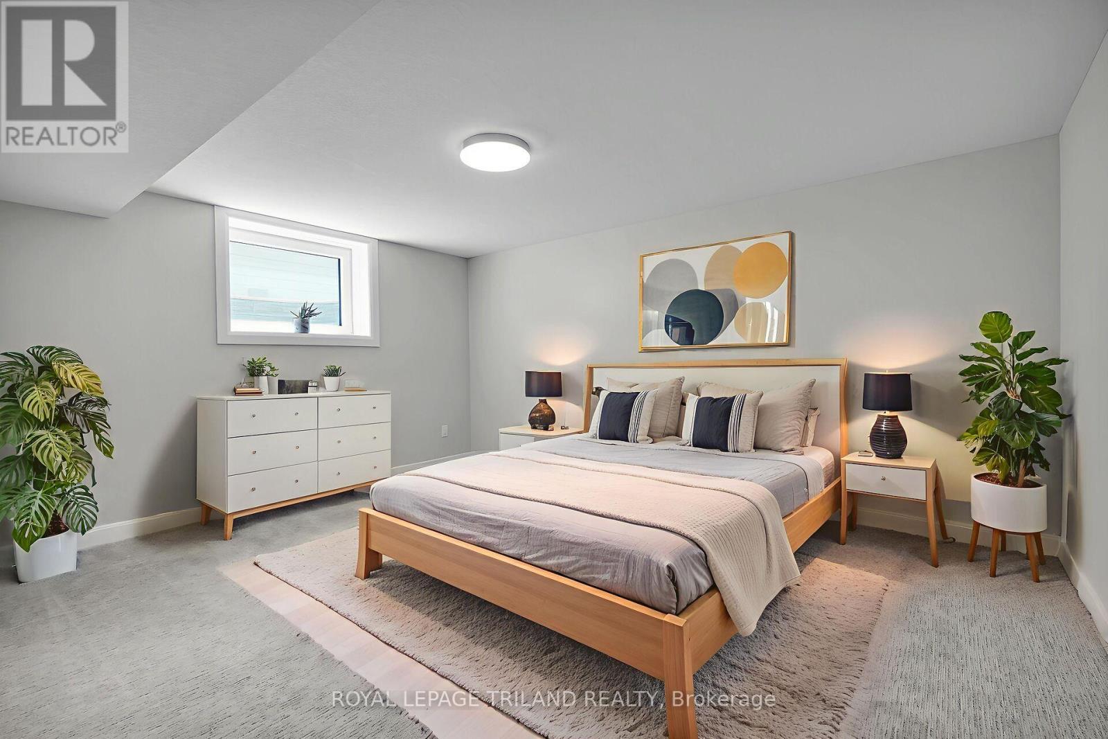 62 CRESTVIEW DRIVE - 35