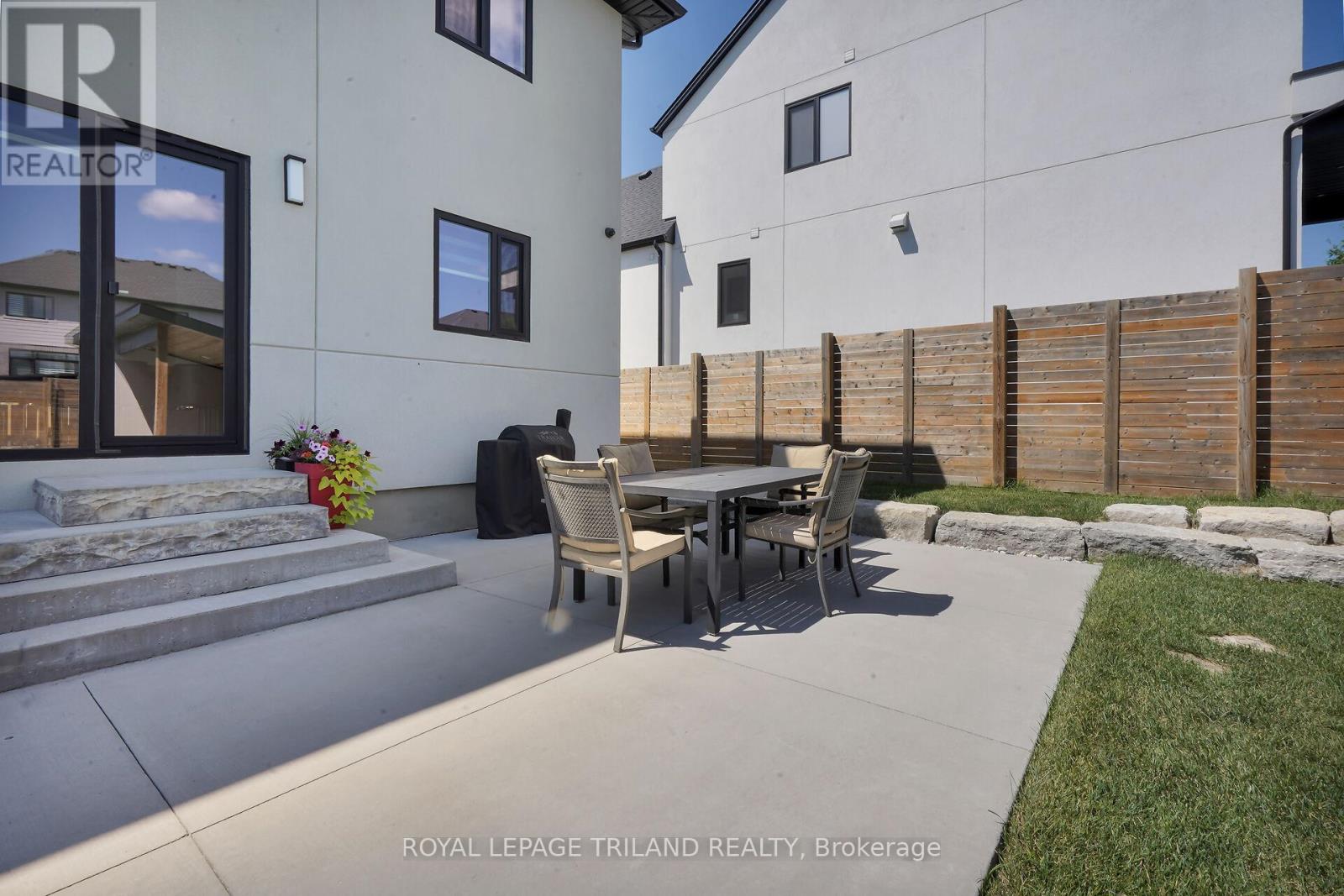 62 CRESTVIEW DRIVE - 39