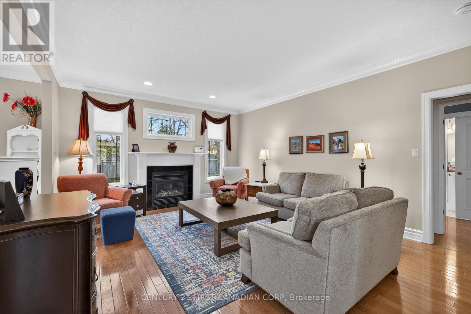 #9 181 SKYLINE AVENUE - 10
