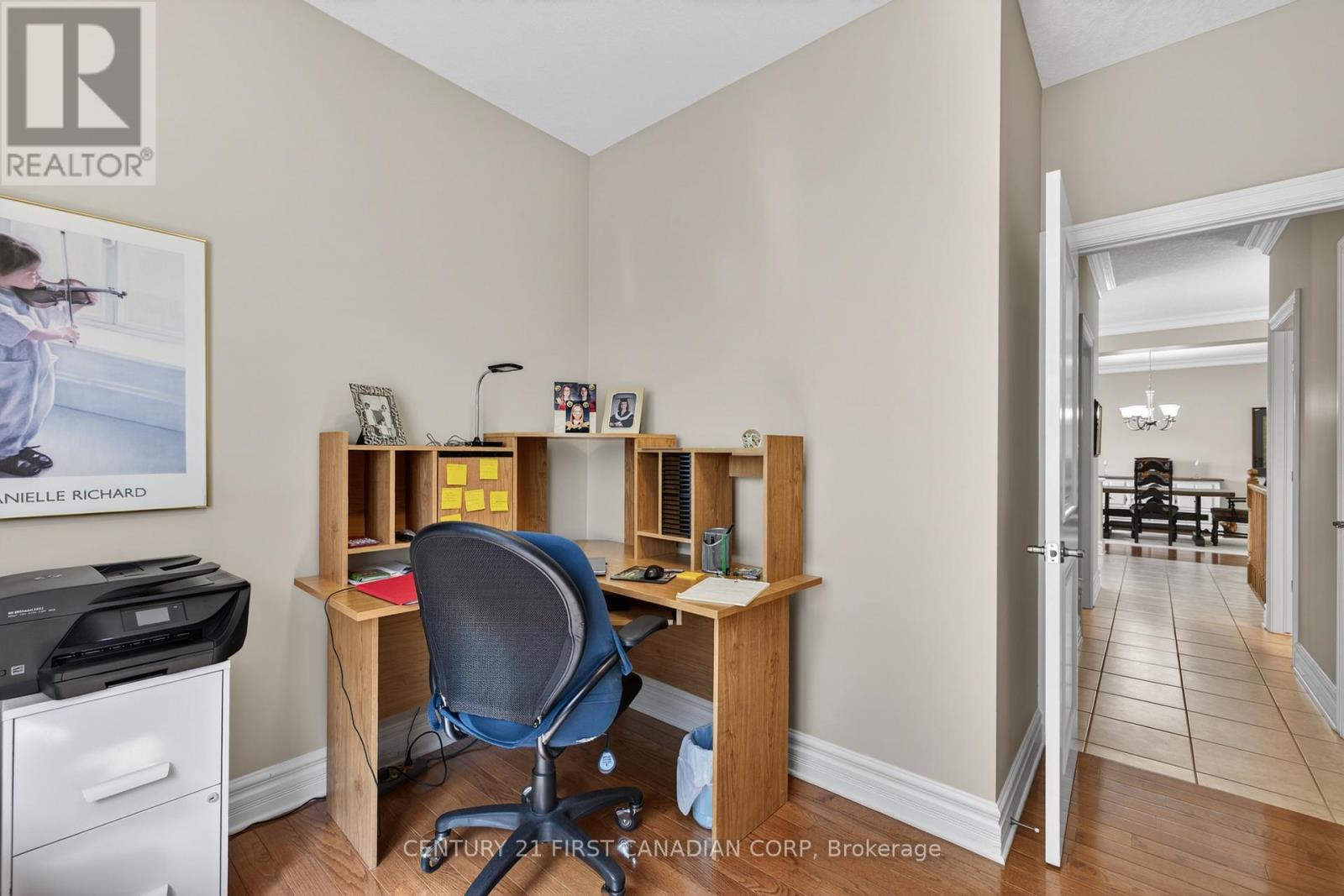 #9 181 SKYLINE AVENUE - 22