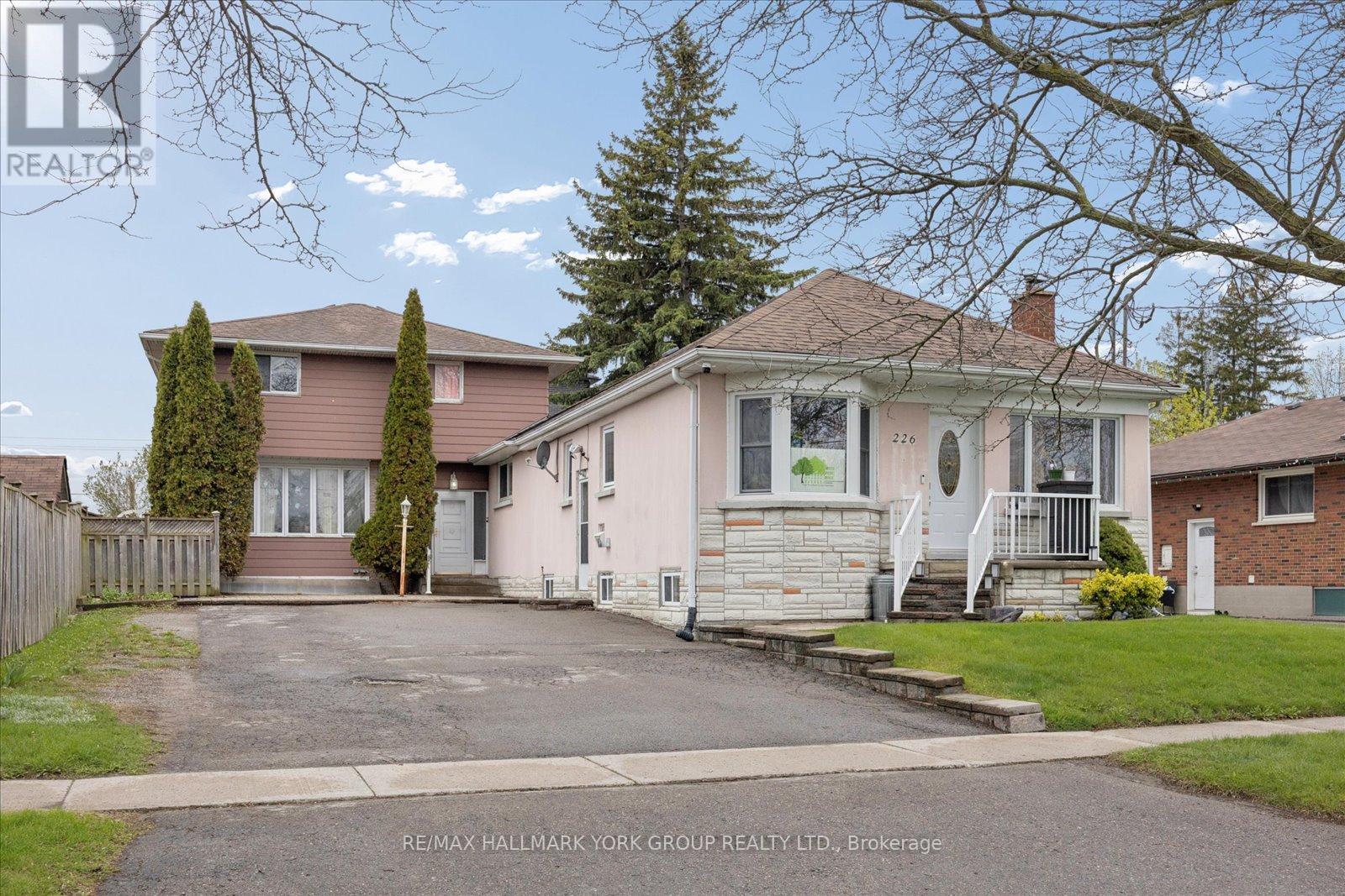 226 CROMWELL AVENUE - 2