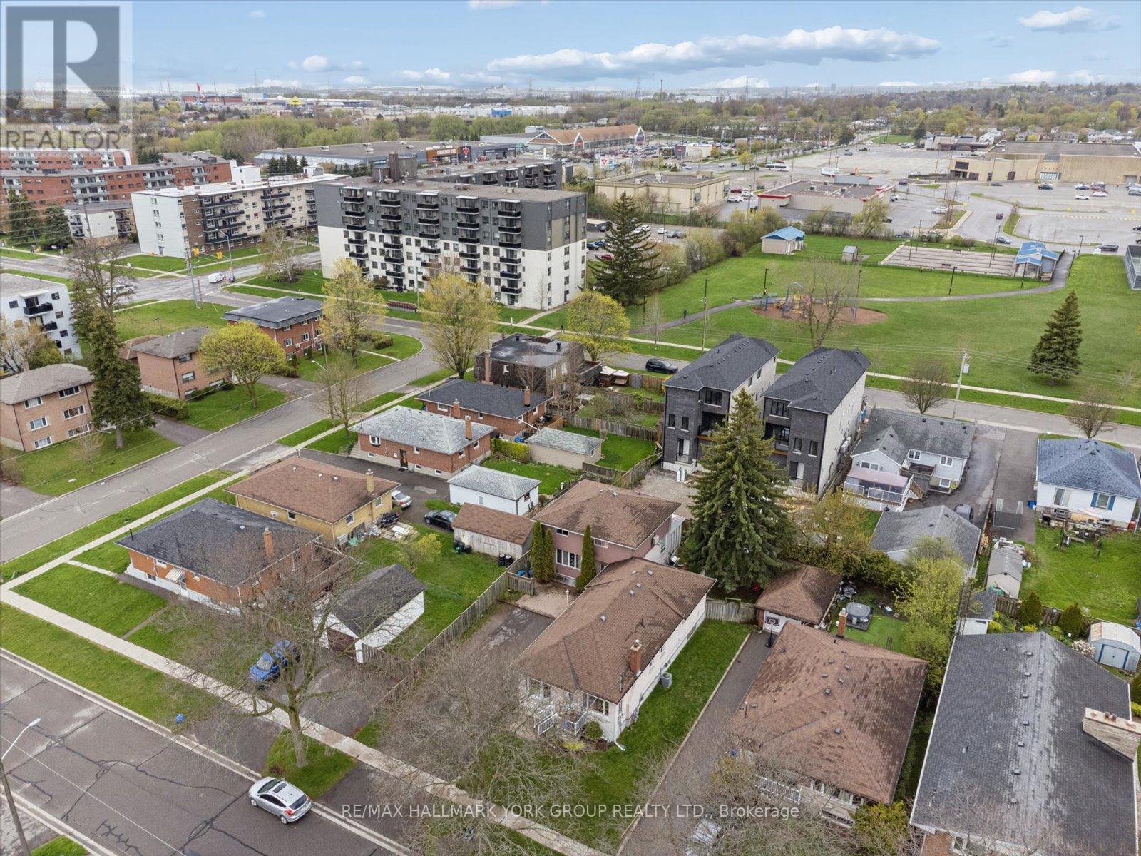 226 CROMWELL AVENUE - 21