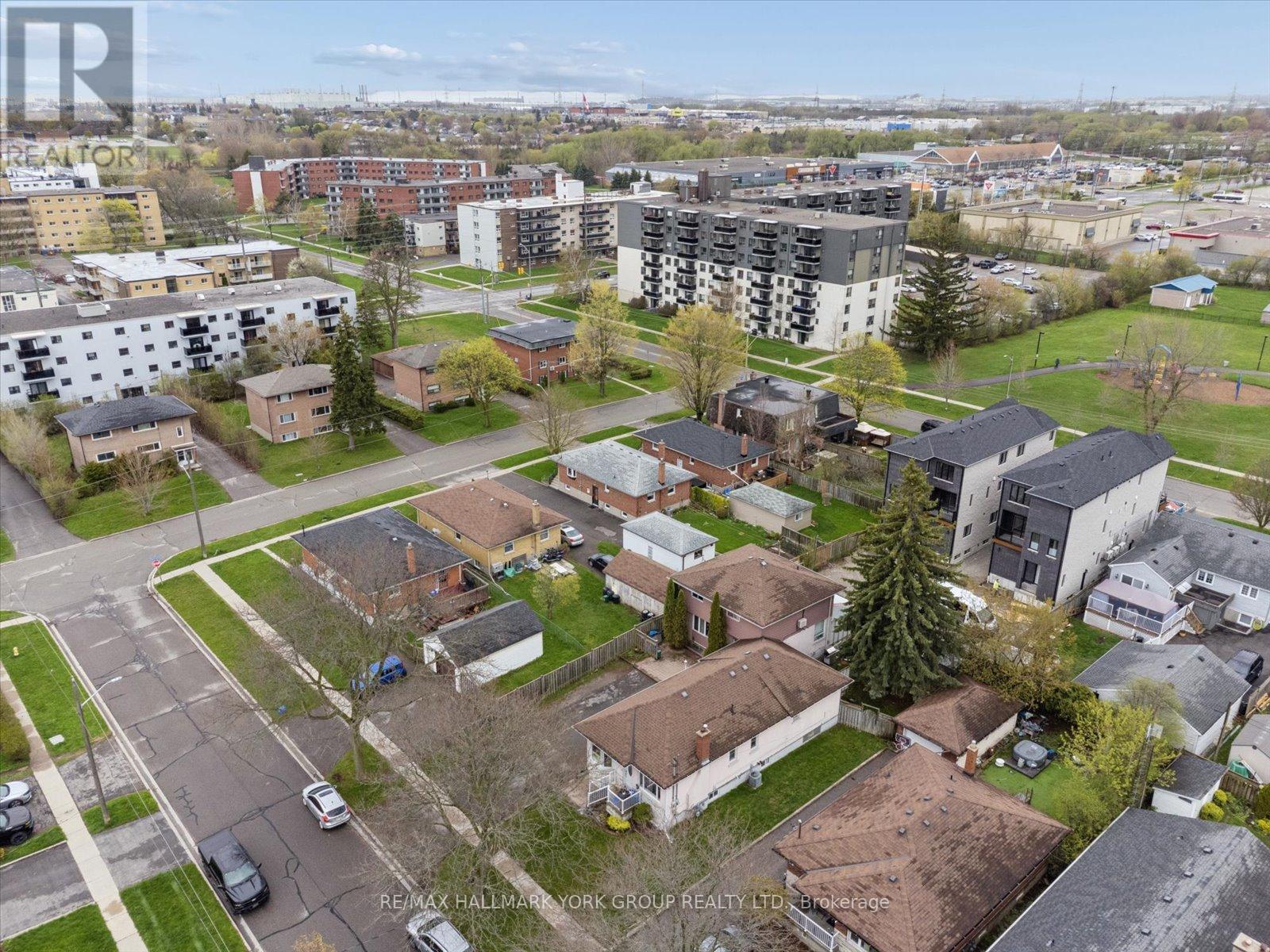 226 CROMWELL AVENUE - 22