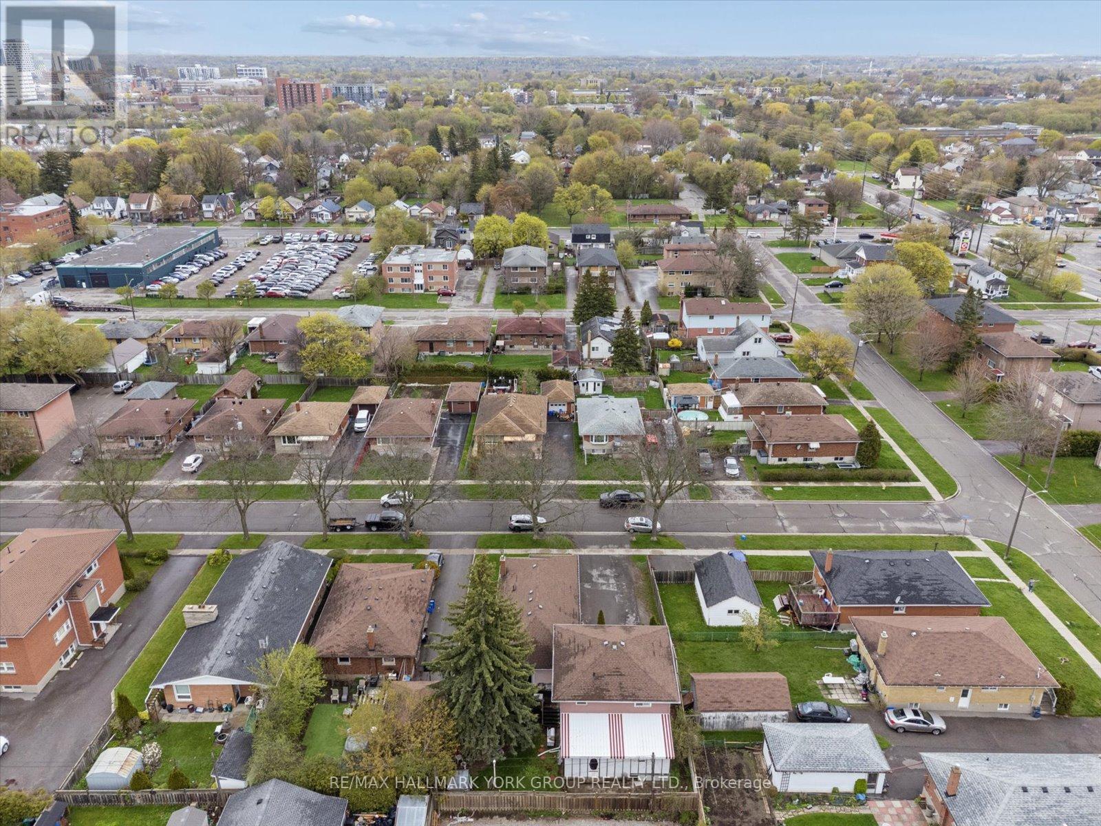 226 CROMWELL AVENUE - 24