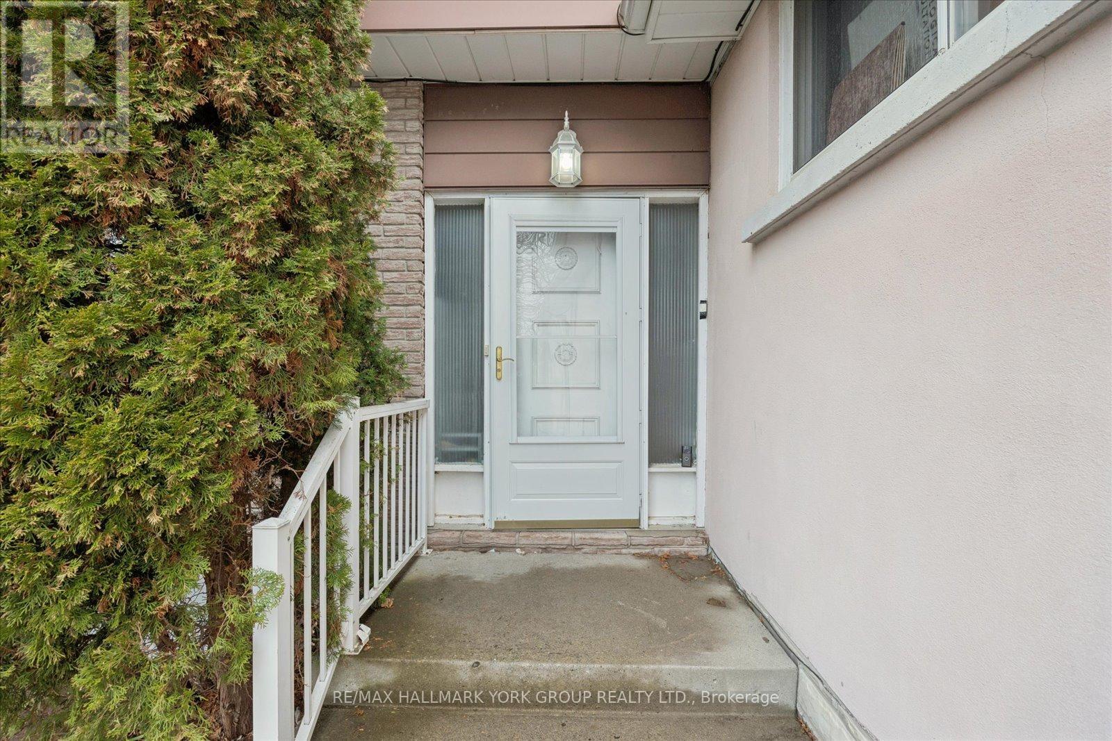 226 CROMWELL AVENUE - 5