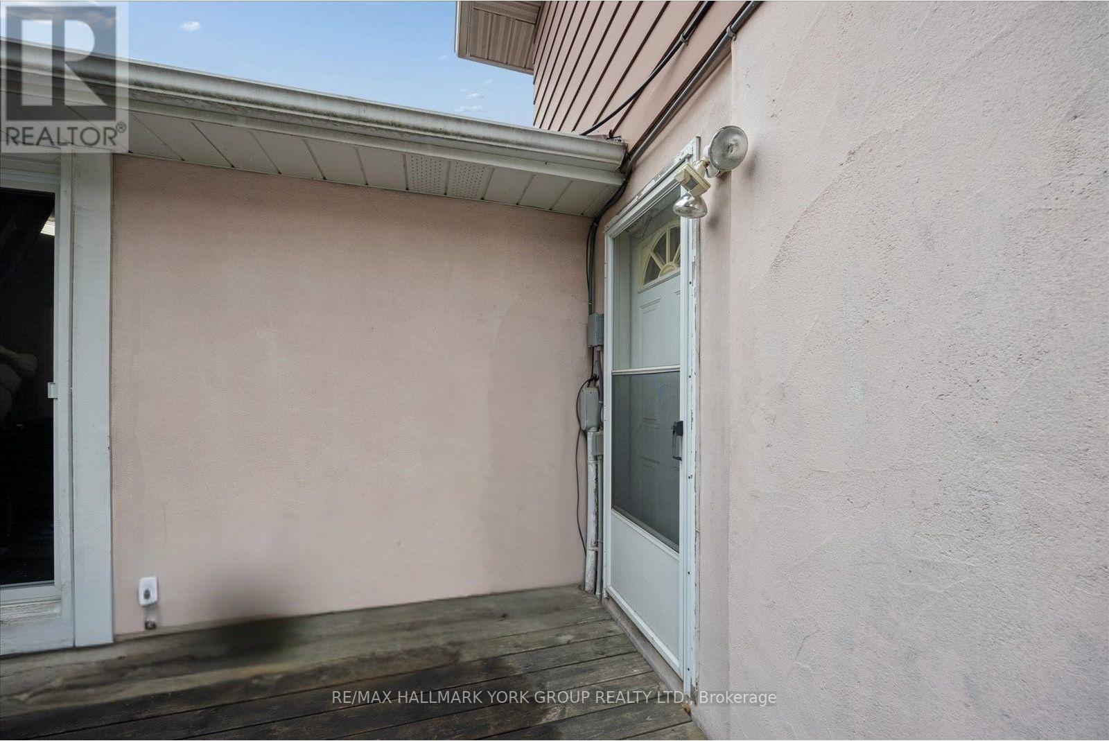 226 CROMWELL AVENUE - 7