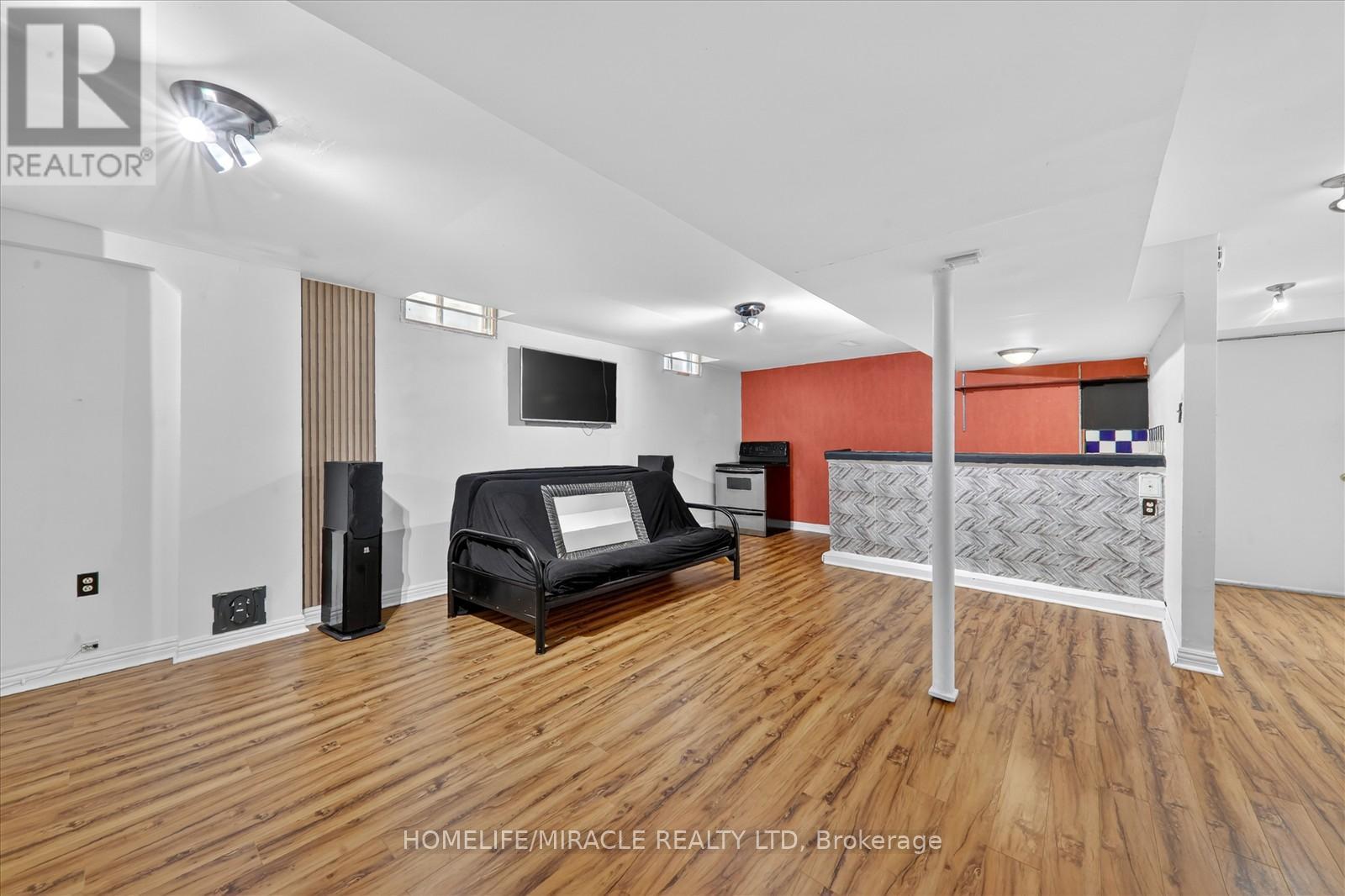 88 REED DRIVE - 15