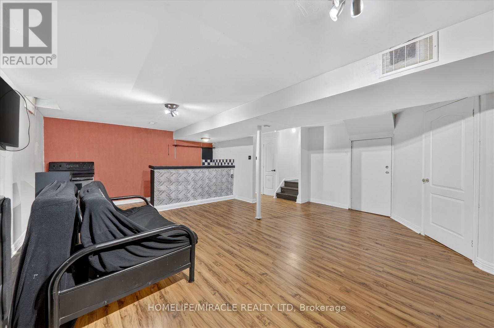 88 REED DRIVE - 16