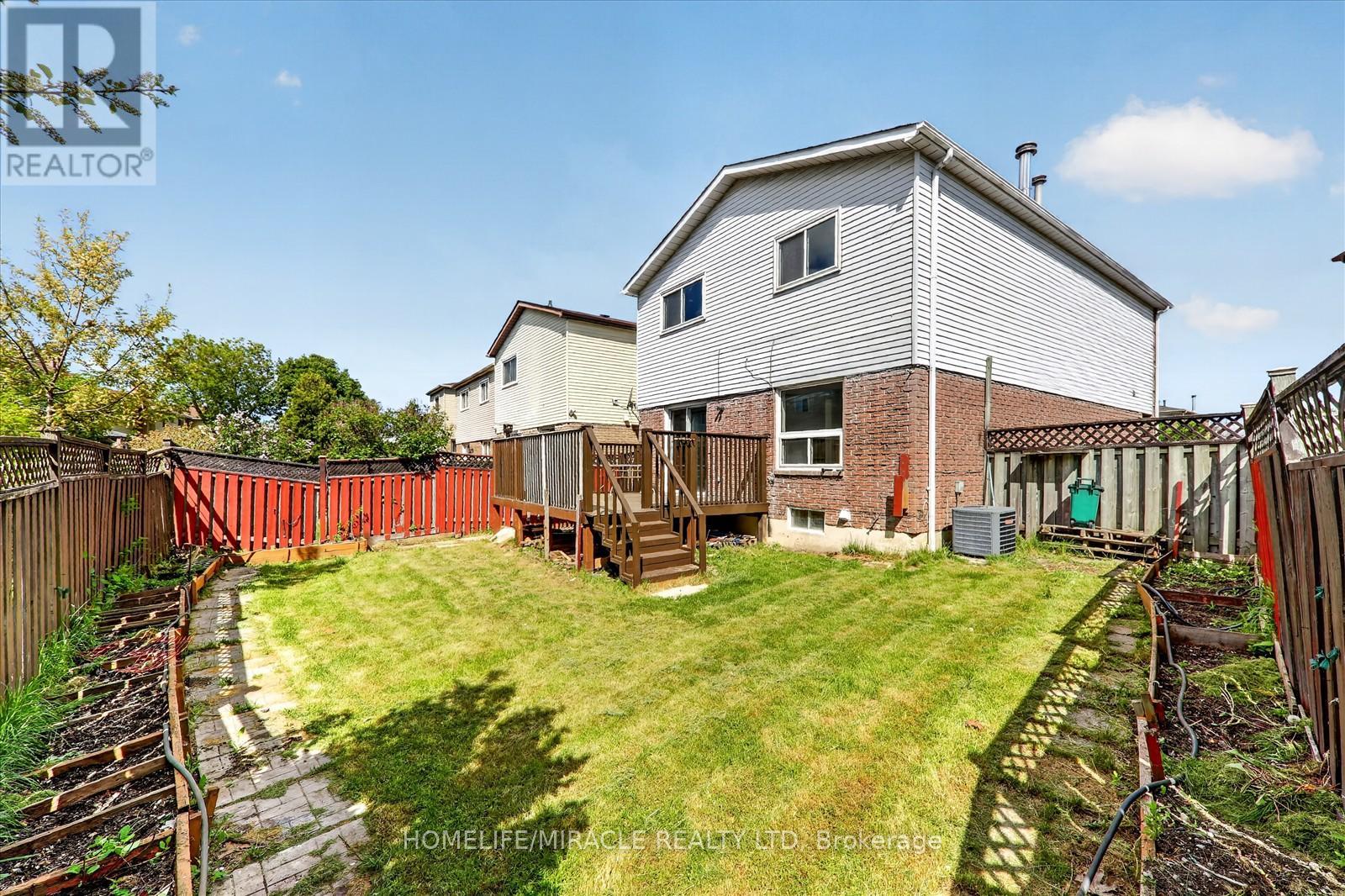 88 REED DRIVE - 23