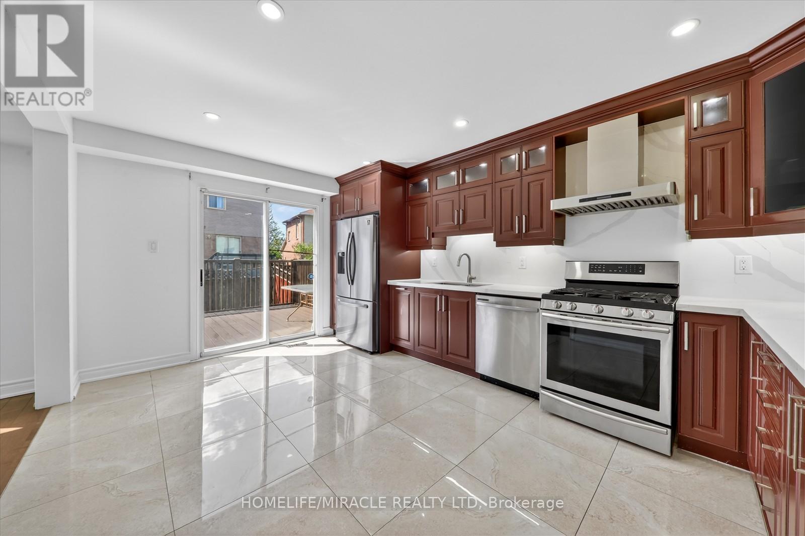 88 REED DRIVE - 29