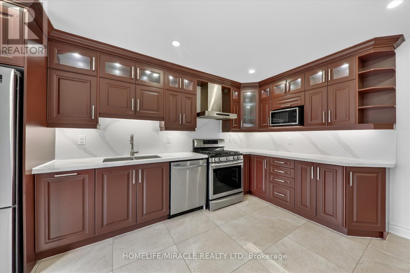 88 REED DRIVE - 31