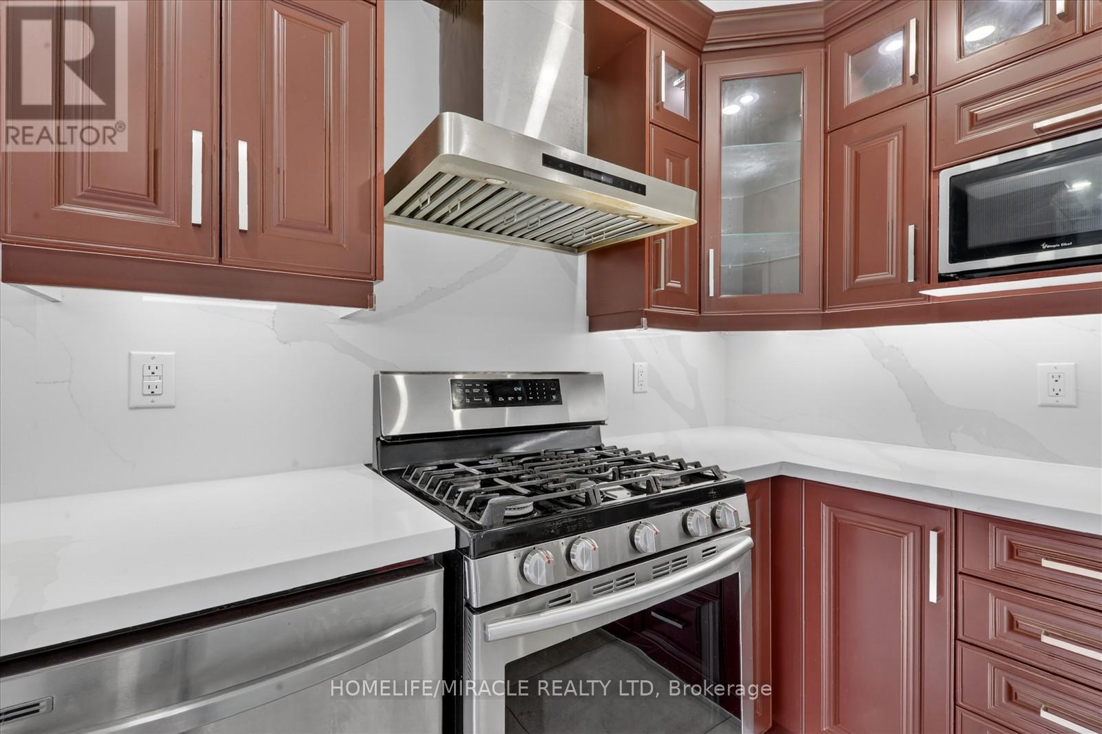 88 REED DRIVE - 32