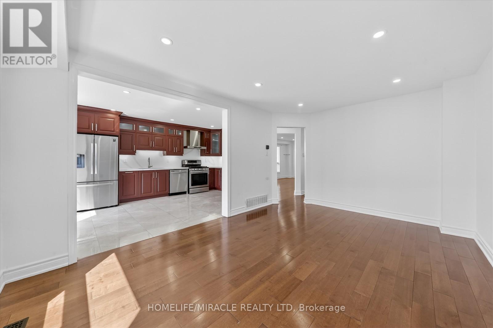88 REED DRIVE - 34