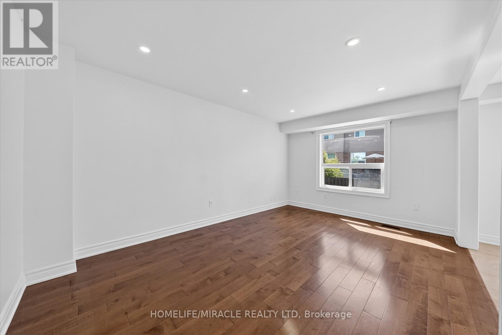 88 REED DRIVE - 35
