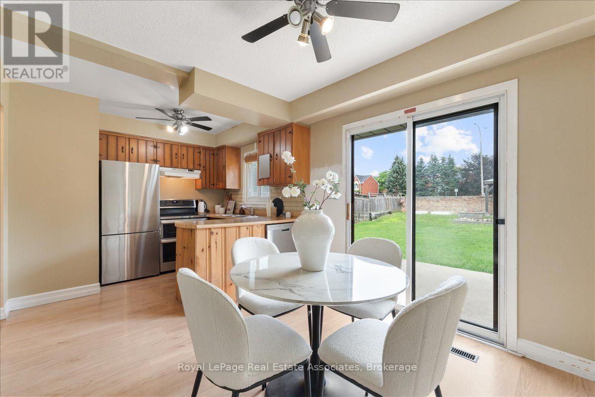19 HARRISON COURT - 12