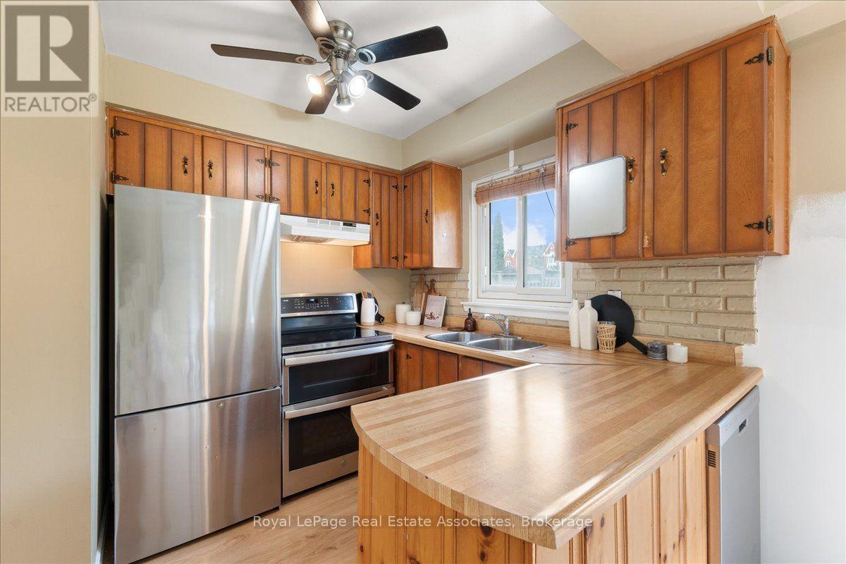 19 HARRISON COURT - 13